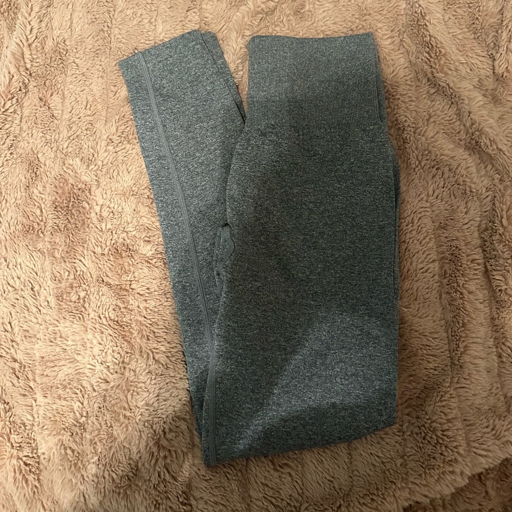 NVGTN scrunch legging